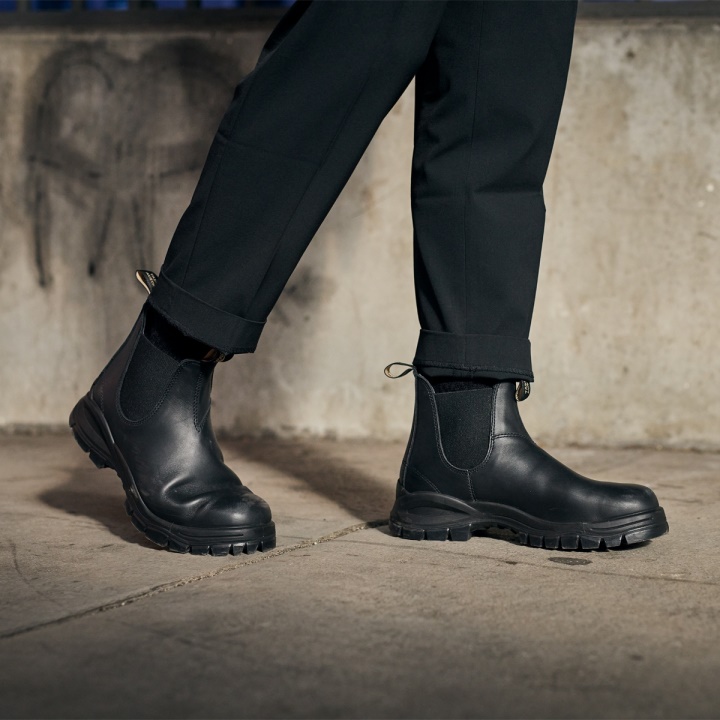 Blundstone الرجال العروة أحذية تشيلسي الأسود