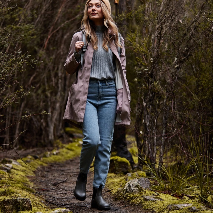 أحذية نسائية أصلية نباتية بلون رمادي صلب